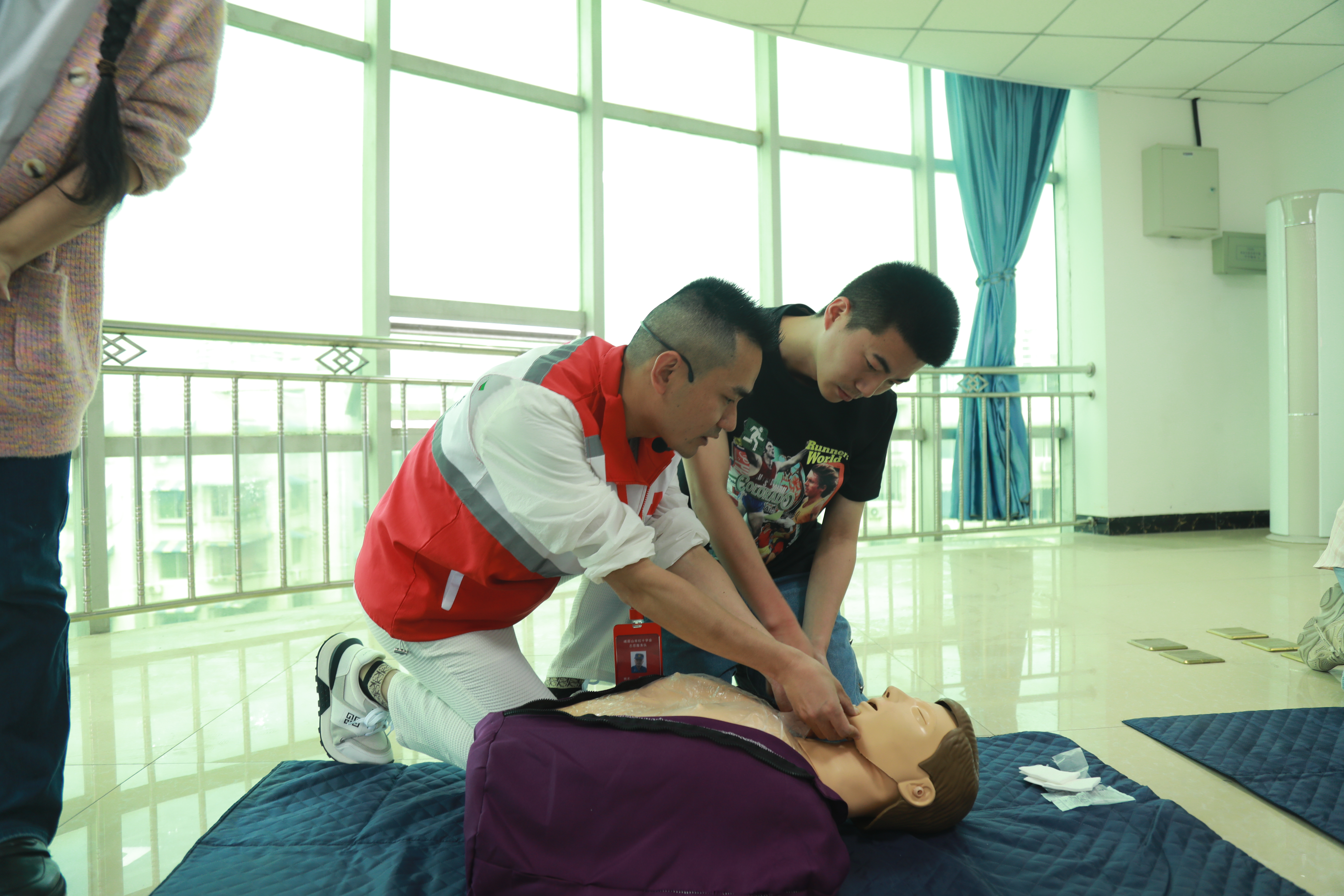 4ca32564d0e44e229d75a6daefd19d3703