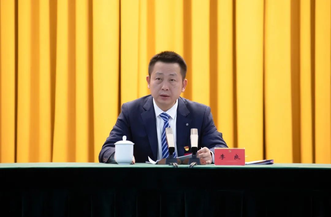 4ee5c3d97bb94f2e81fe73387d34a4e2