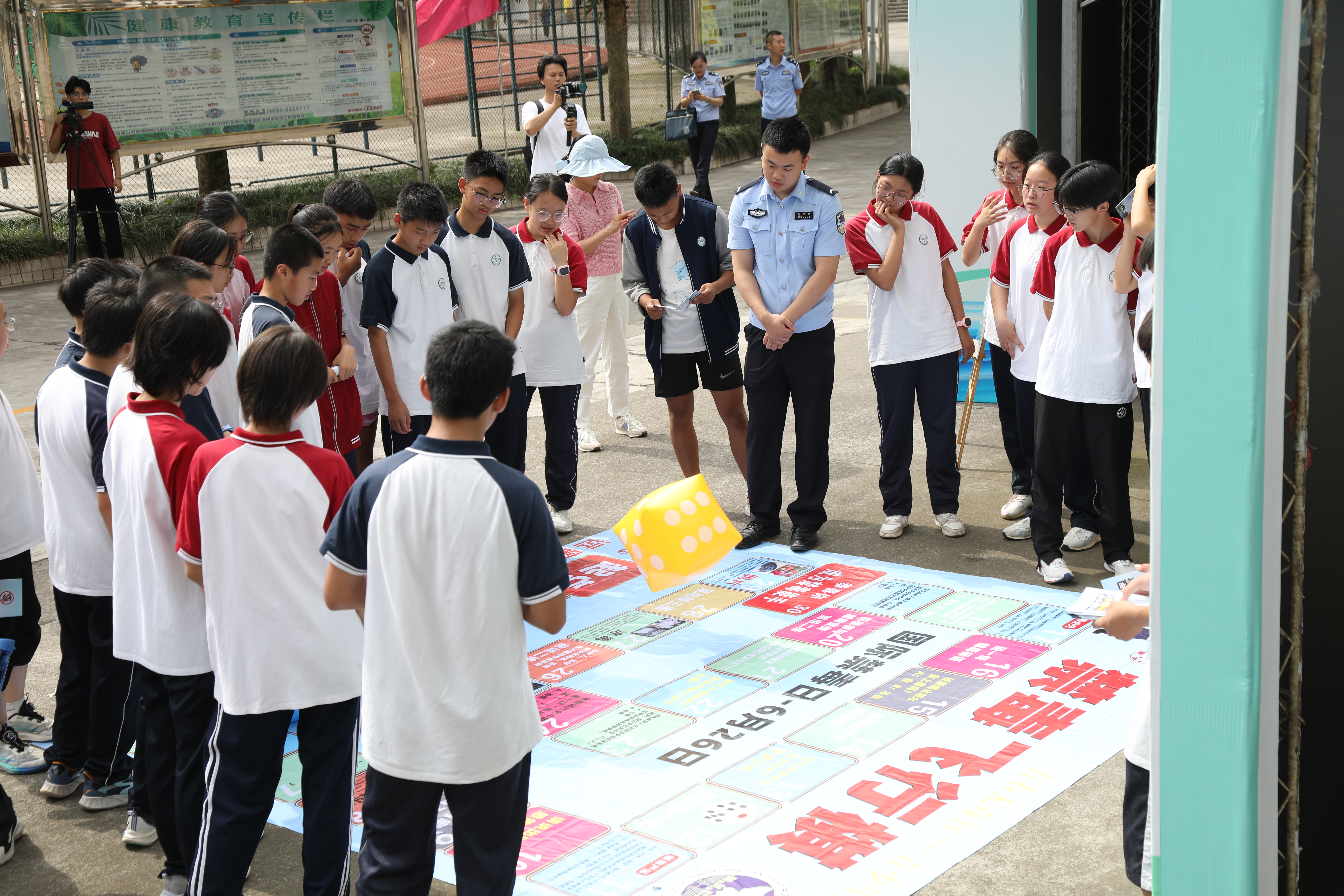 5dc60ea4d1b84f8faba23a3e9fdaa86805