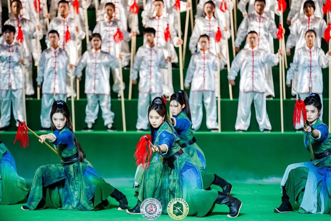 dbb10b1d98064774848d4d265a71d44c03