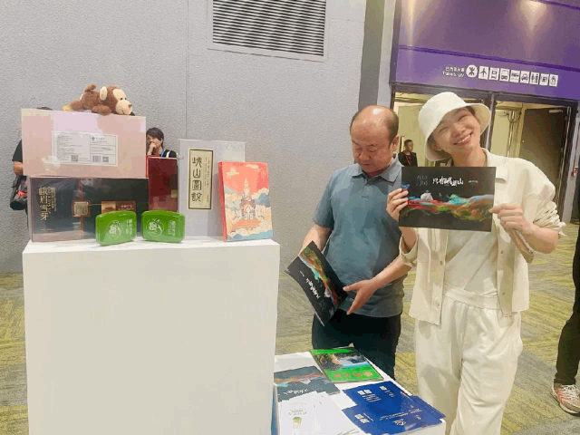 4d8cd1d493814494a5b1123c1402647805