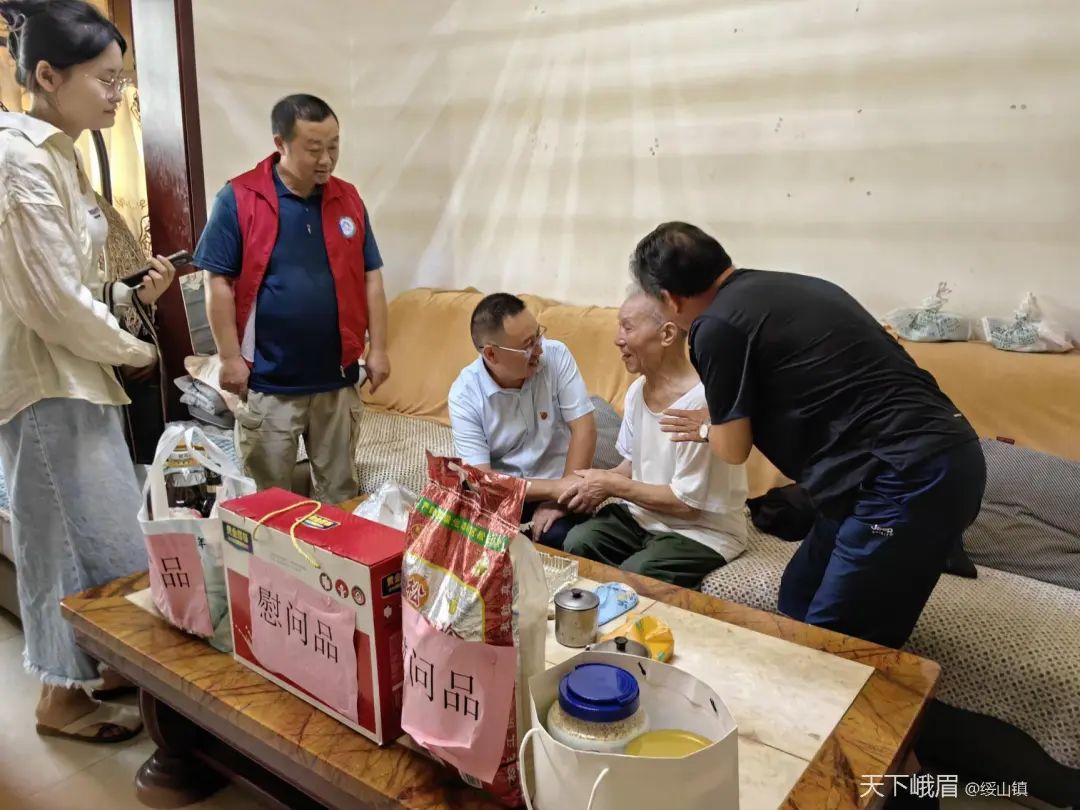 e22d06efdf7649adb59c28564f363f2c3