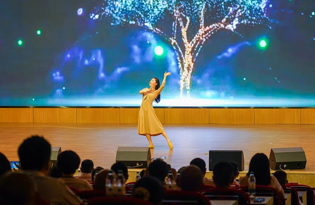 989bdd810d544c018562960191b7d21c