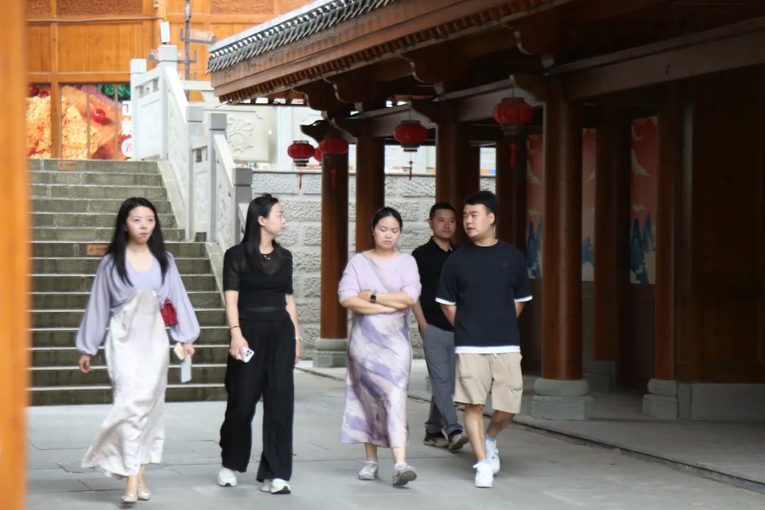 eb9fafc8a200493f80c3ff70ad5ae03e09