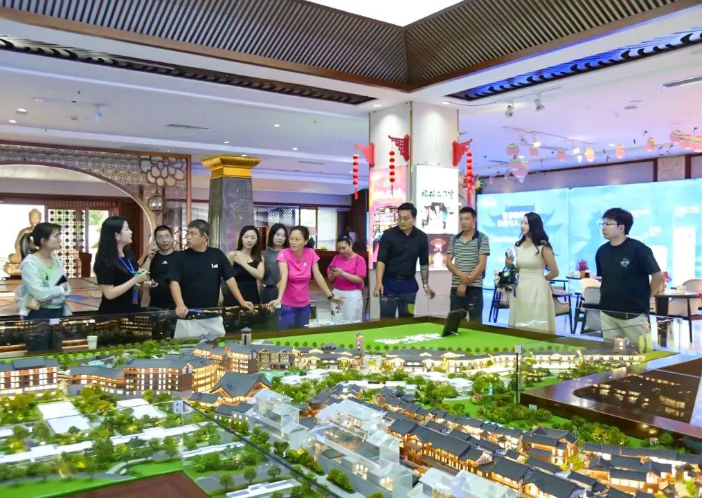 877873833f3c4a498b30314bff45fff610