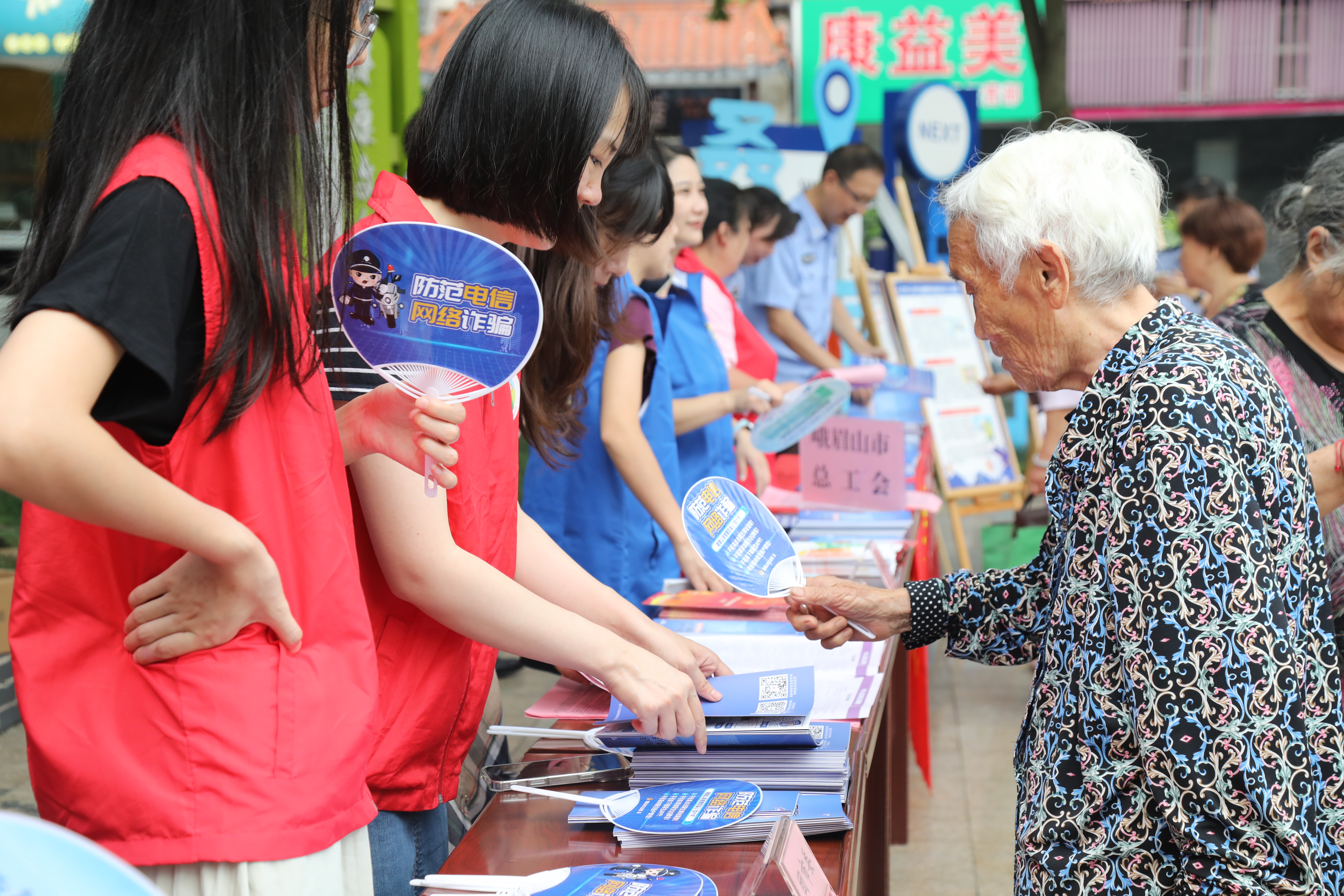 b533f81d37144c2ba0775fc238c6743902