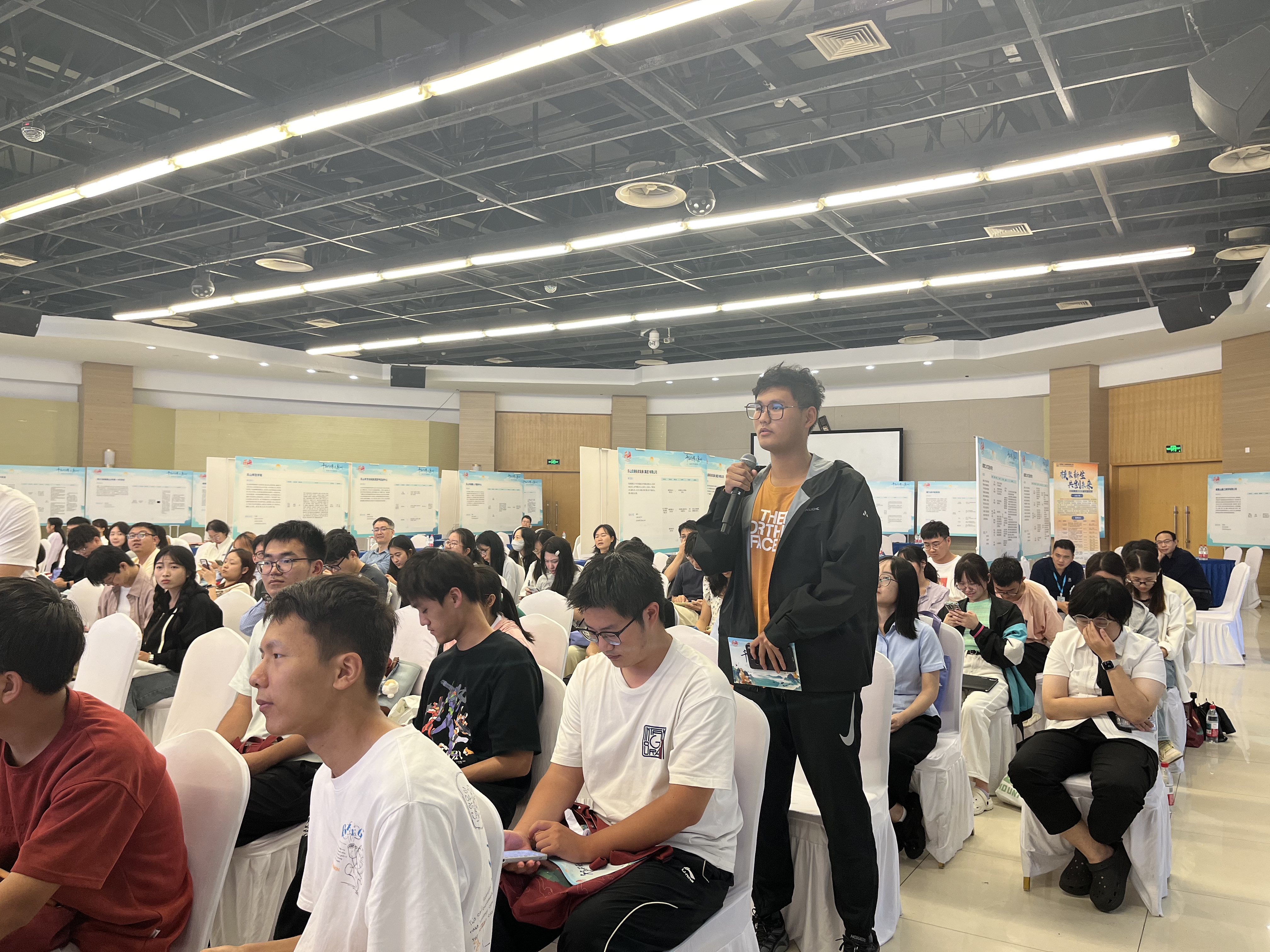 94f95b8450b045e79a9a8fb818cd503904