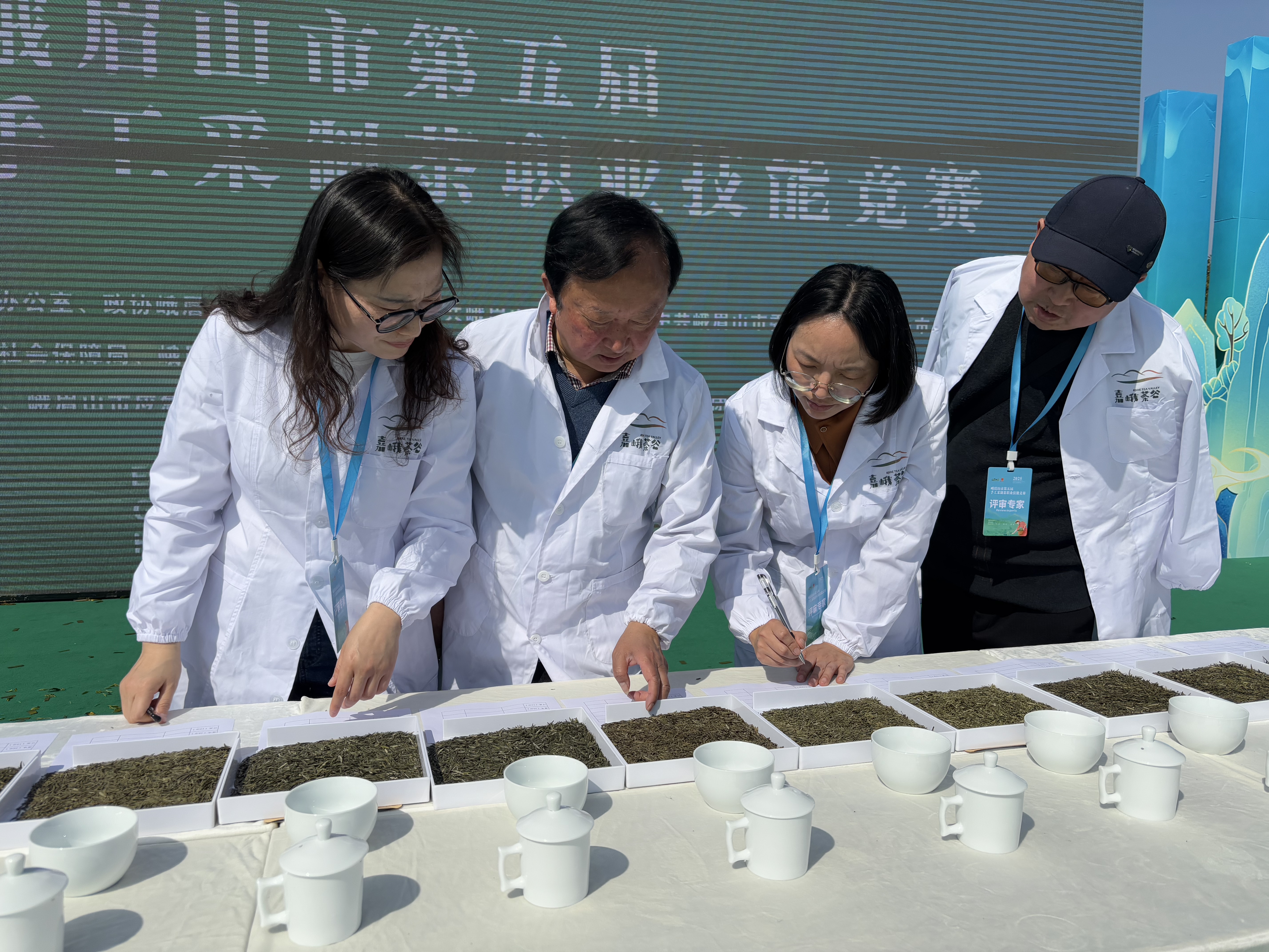 84e5db40ef694a579cfefa607b8eaea505