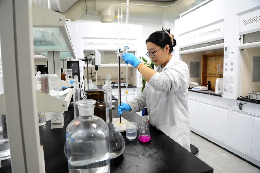 242058103c384fd4be36a5be18ac04b4